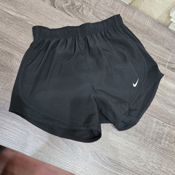 Nike Black Athletic Shorts Lightweight Performance - Picture 1 of 7